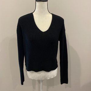 Wild Fable Black Cropped Cable Knit Sweater Long Sleeves V Neck Size L